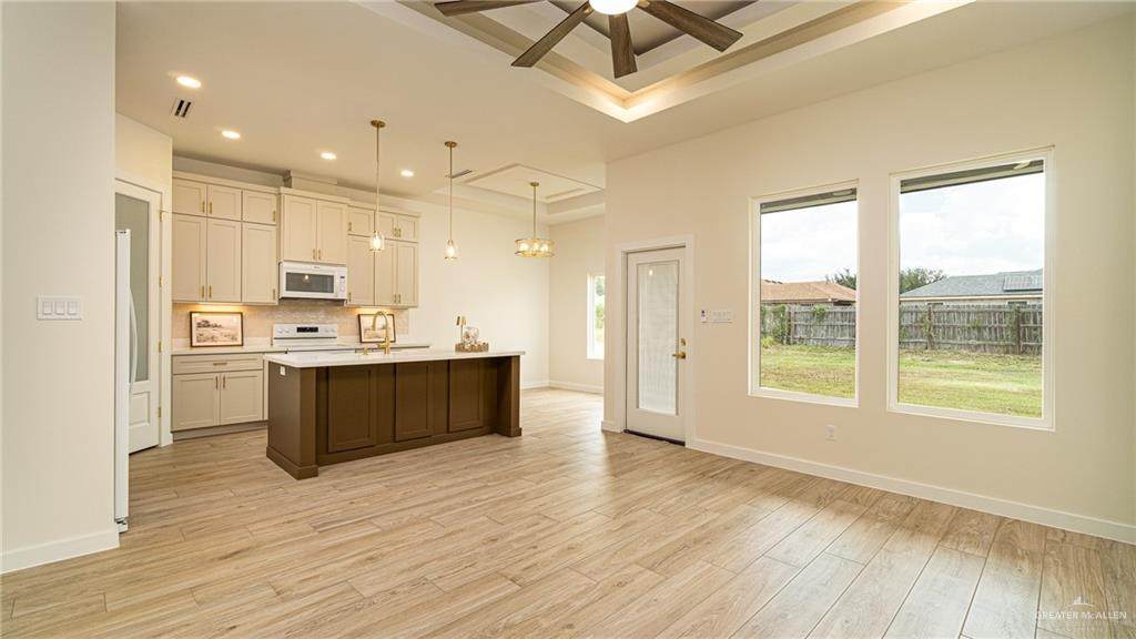https://bt-photos.global.ssl.fastly.net/mcallen/orig_boomver_1_516794-2.jpg