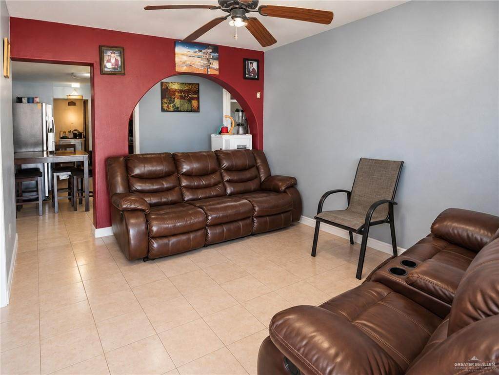 https://bt-photos.global.ssl.fastly.net/mcallen/orig_boomver_1_516898-2.jpg