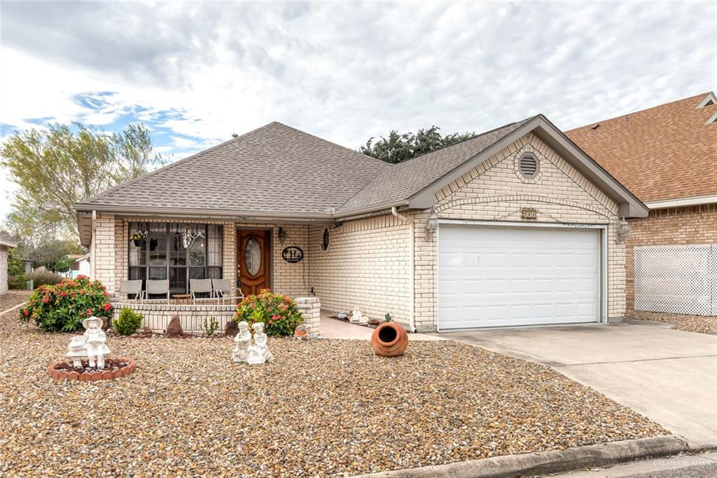 711 Lake View Drive - Photo 1