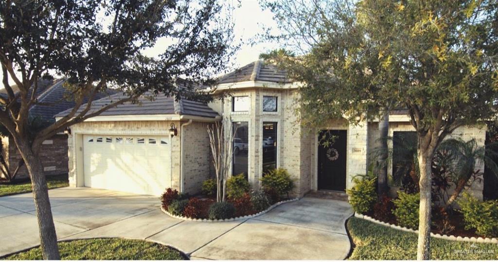 2609 Live Oak - Photo 1