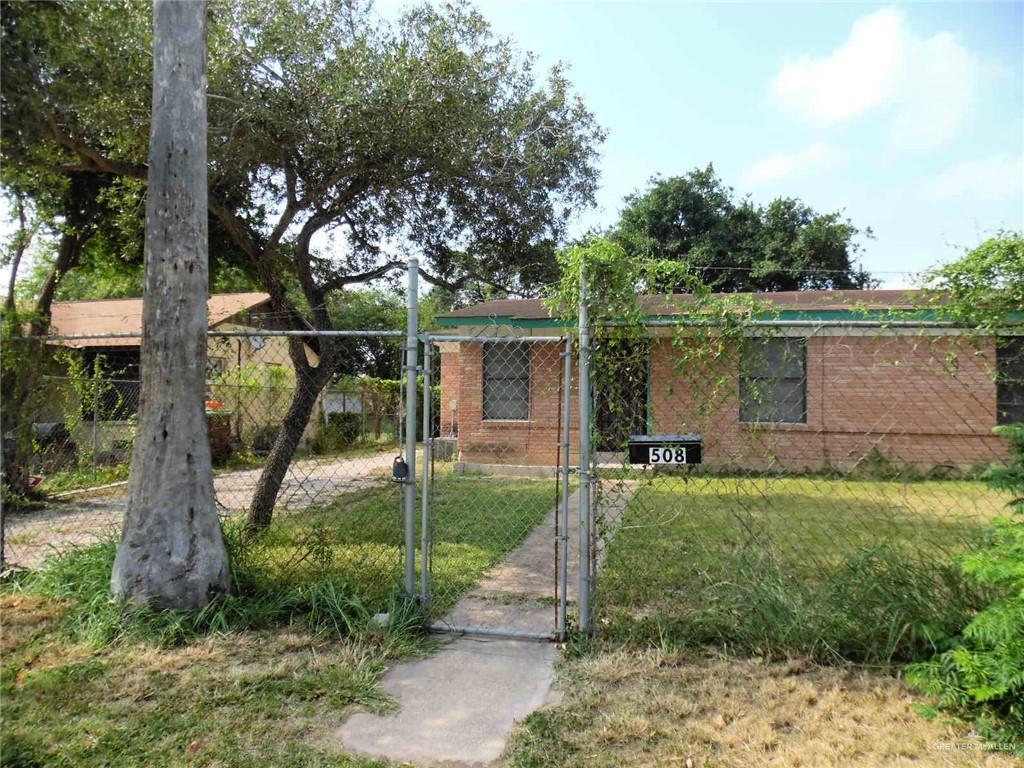 508 Baywood Avenue - Photo 1
