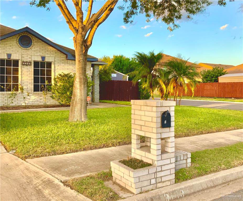 3100 Ozark Avenue - Photo 1