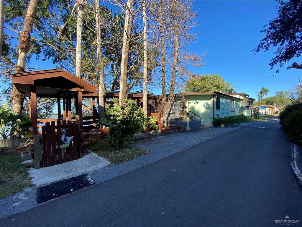 8822 Lago Vista - Photo 1