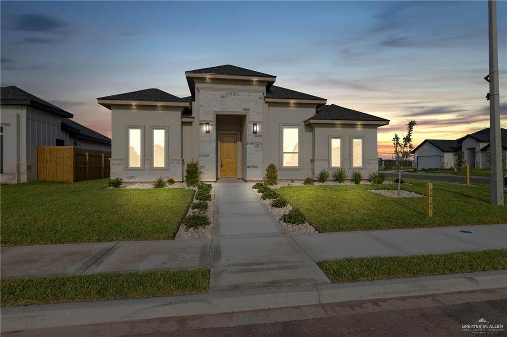 2214 Gaytan - Photo 1
