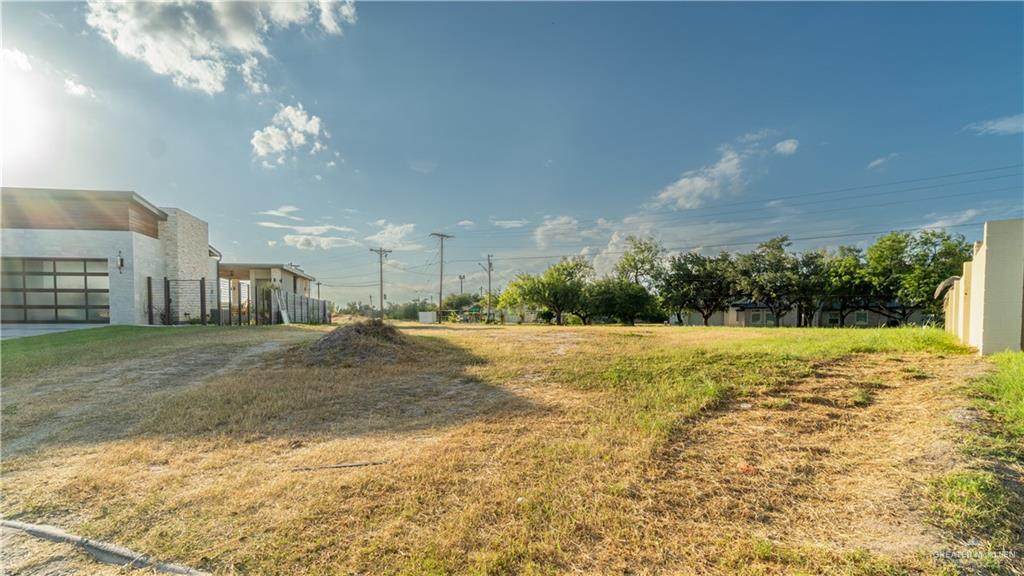 1613 Sandstone - Photo 1