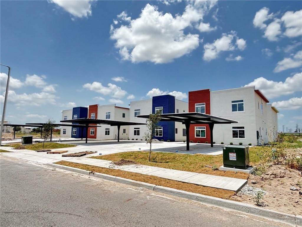 305 Laramie - Photo 1