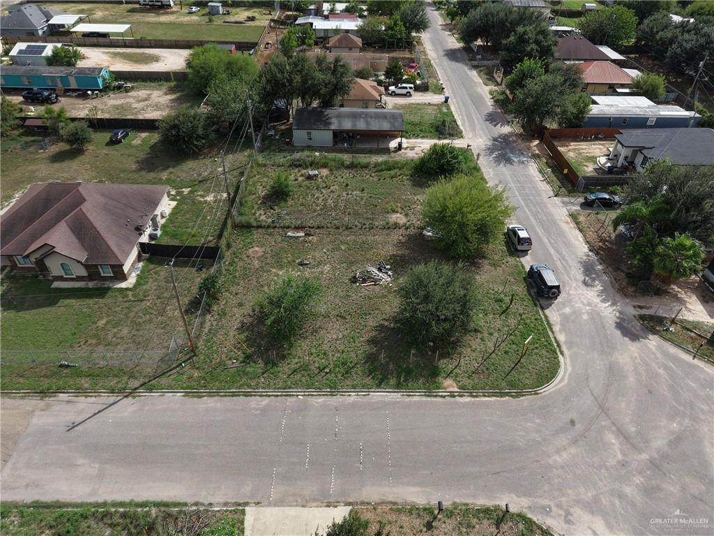 8710 Kenyon - Photo 1