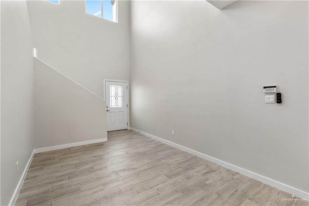 https://bt-photos.global.ssl.fastly.net/mcallen/orig_boomver_2_492748-2.jpg