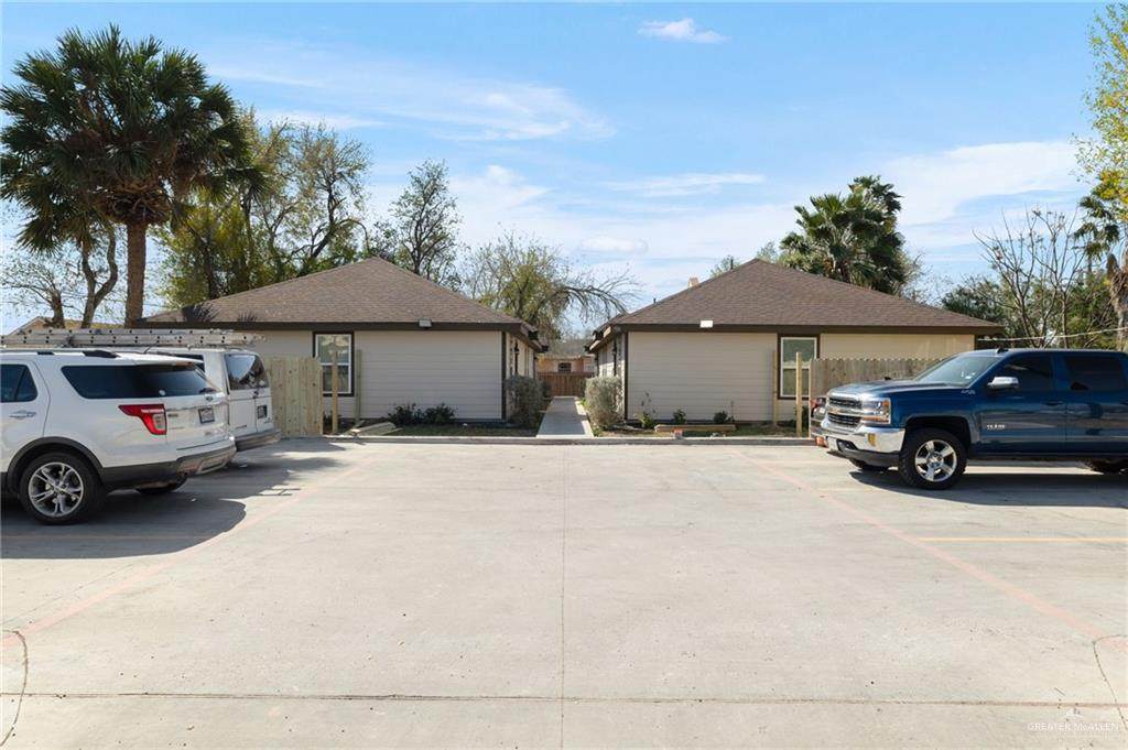 906 Tom Landry - Photo 1