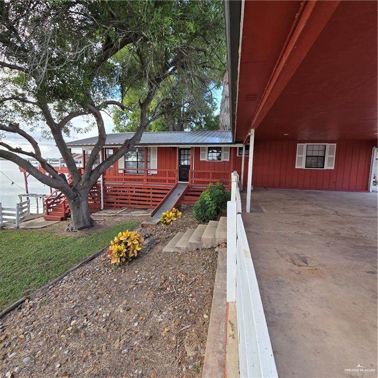 8442 Lago Vista - Photo 1