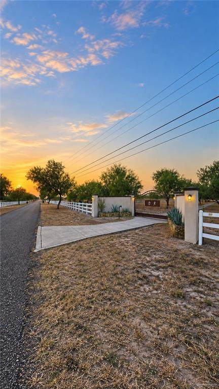 https://bt-photos.global.ssl.fastly.net/mcallen/orig_boomver_1_516035-2.jpg