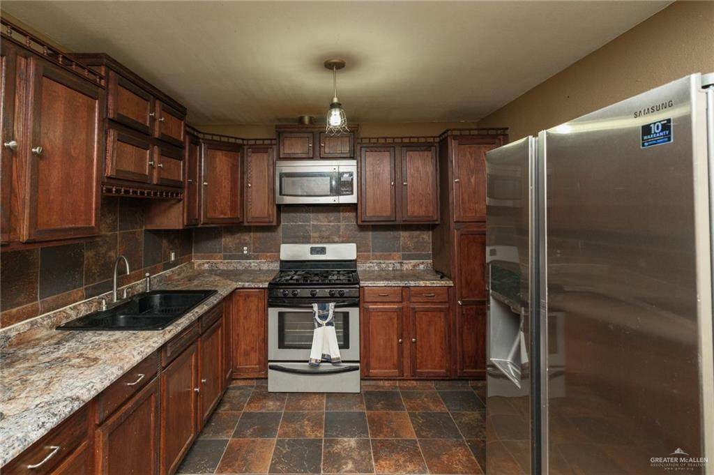 https://bt-photos.global.ssl.fastly.net/mcallen/orig_boomver_2_516052-2.jpg