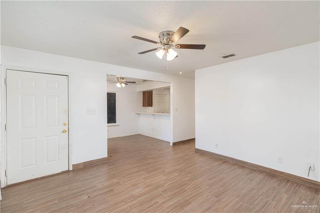 https://bt-photos.global.ssl.fastly.net/mcallen/orig_boomver_2_516966-2.jpg