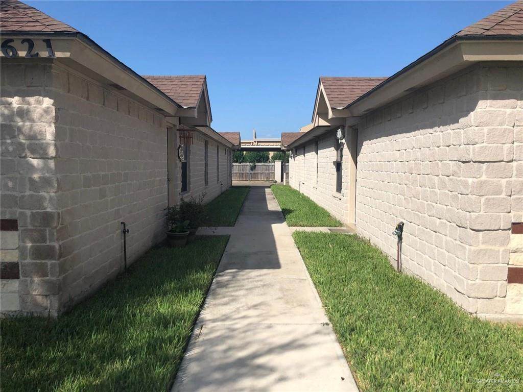 615 Pebble Creek - Photo 1