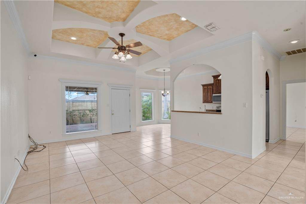 https://bt-photos.global.ssl.fastly.net/mcallen/orig_boomver_3_504051-2.jpg