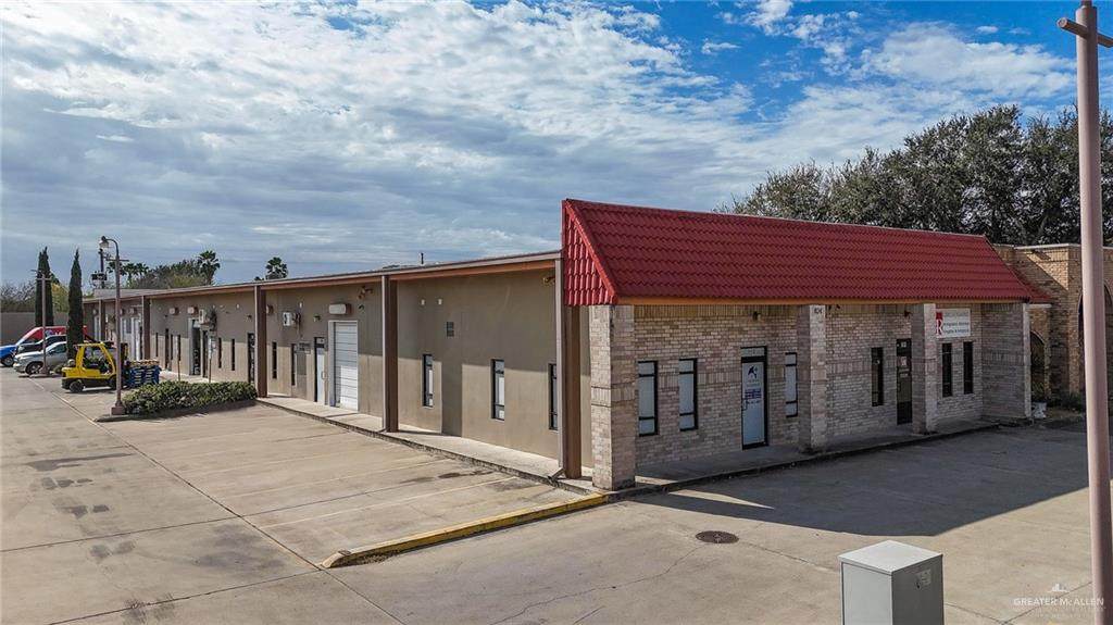 824 Hackberry - Photo 1