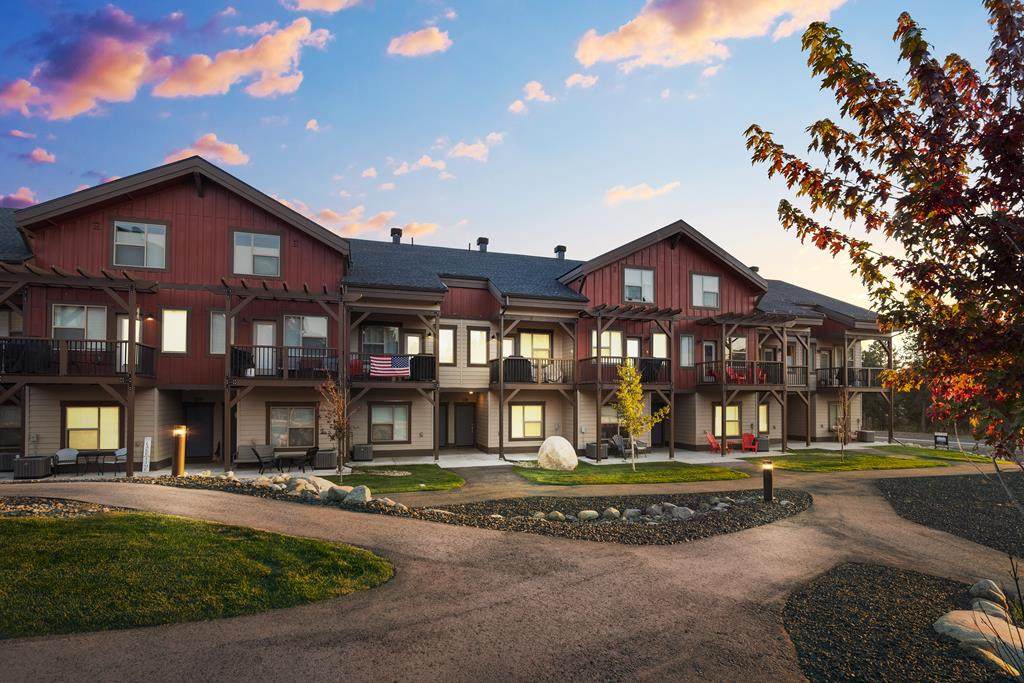 211 Broken Pine Lane - Photo 1