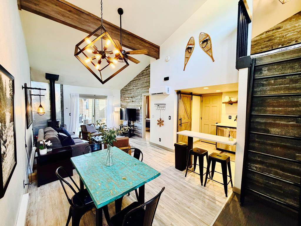 1607 Davis Avenue - Photo 1