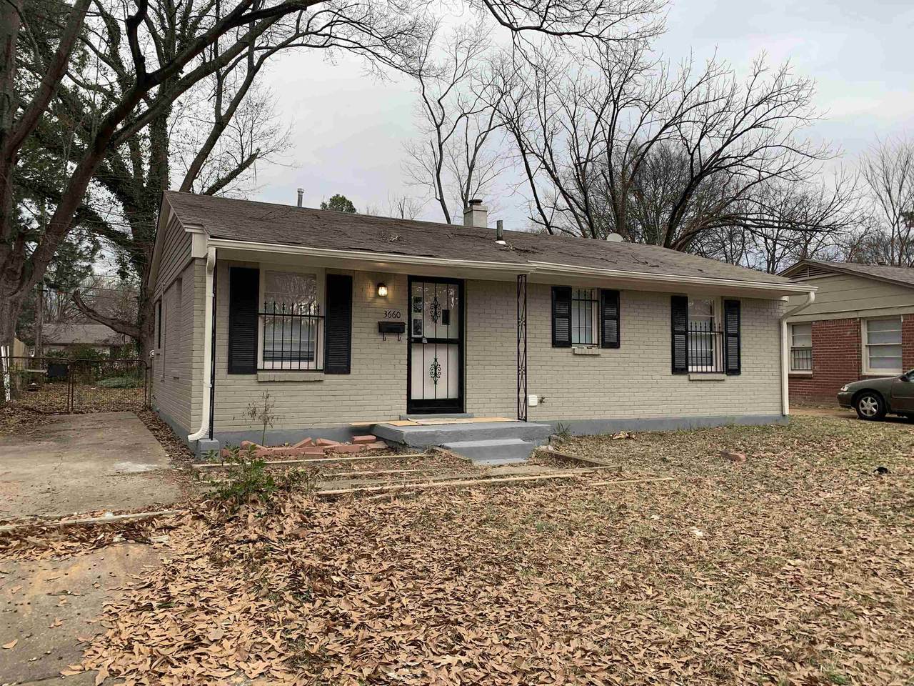 3660 Sharpe Ave - Photo 1
