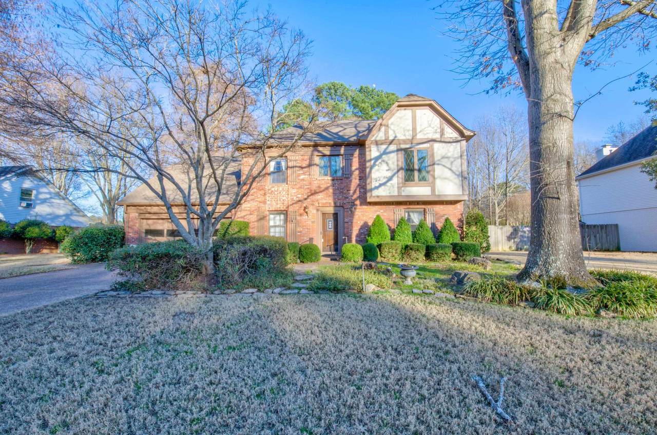 2398 Willinghurst Dr - Photo 1