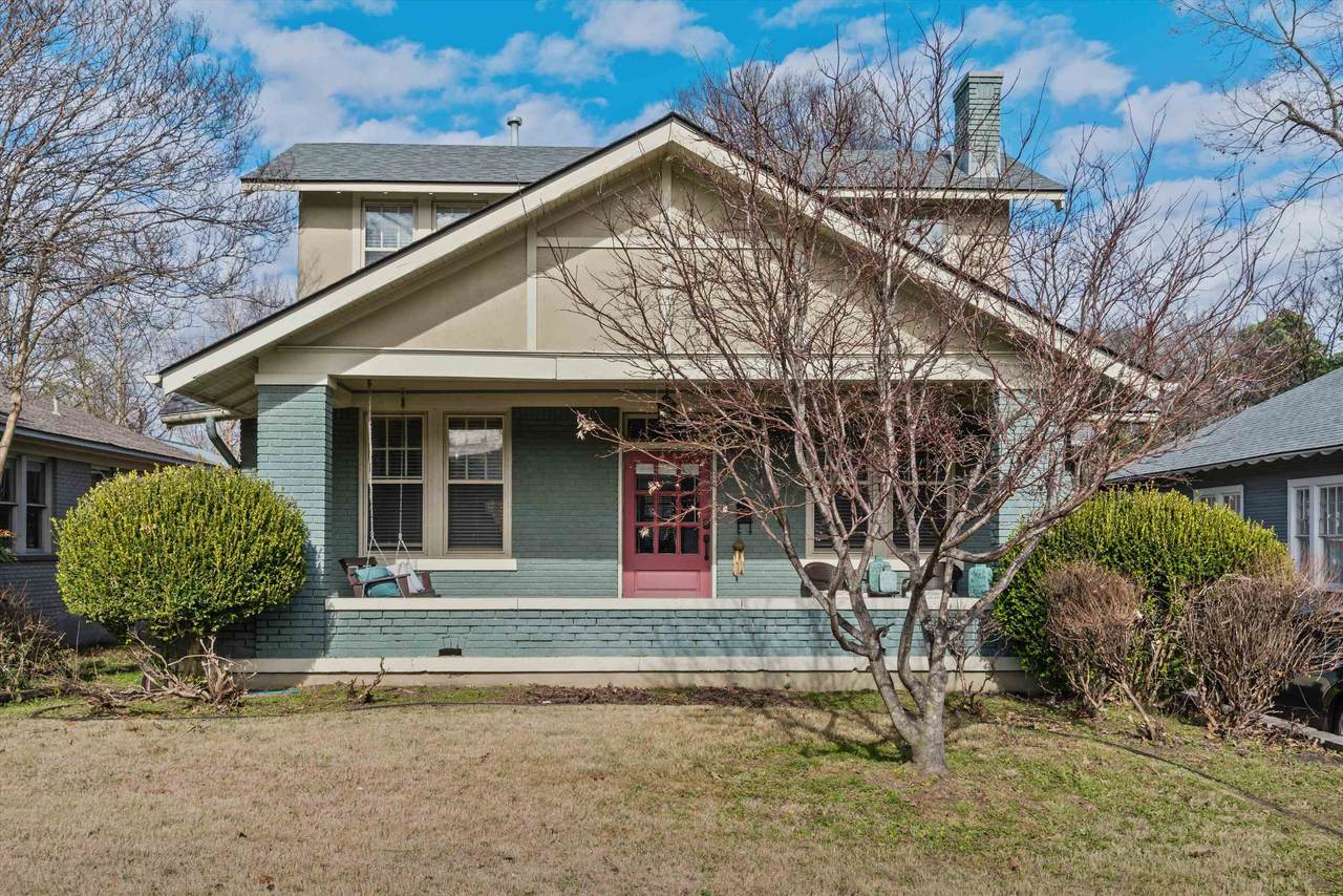 2254 Monroe Ave - Photo 1