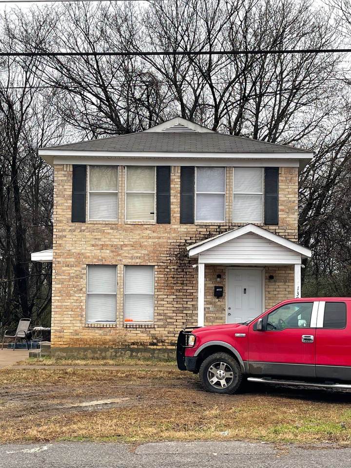 1395 Main St - Photo 1