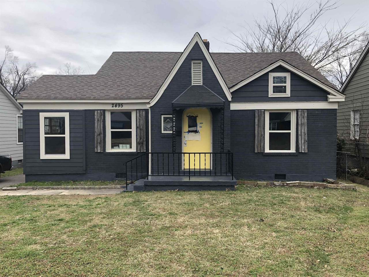 2495 Malone Ave - Photo 1