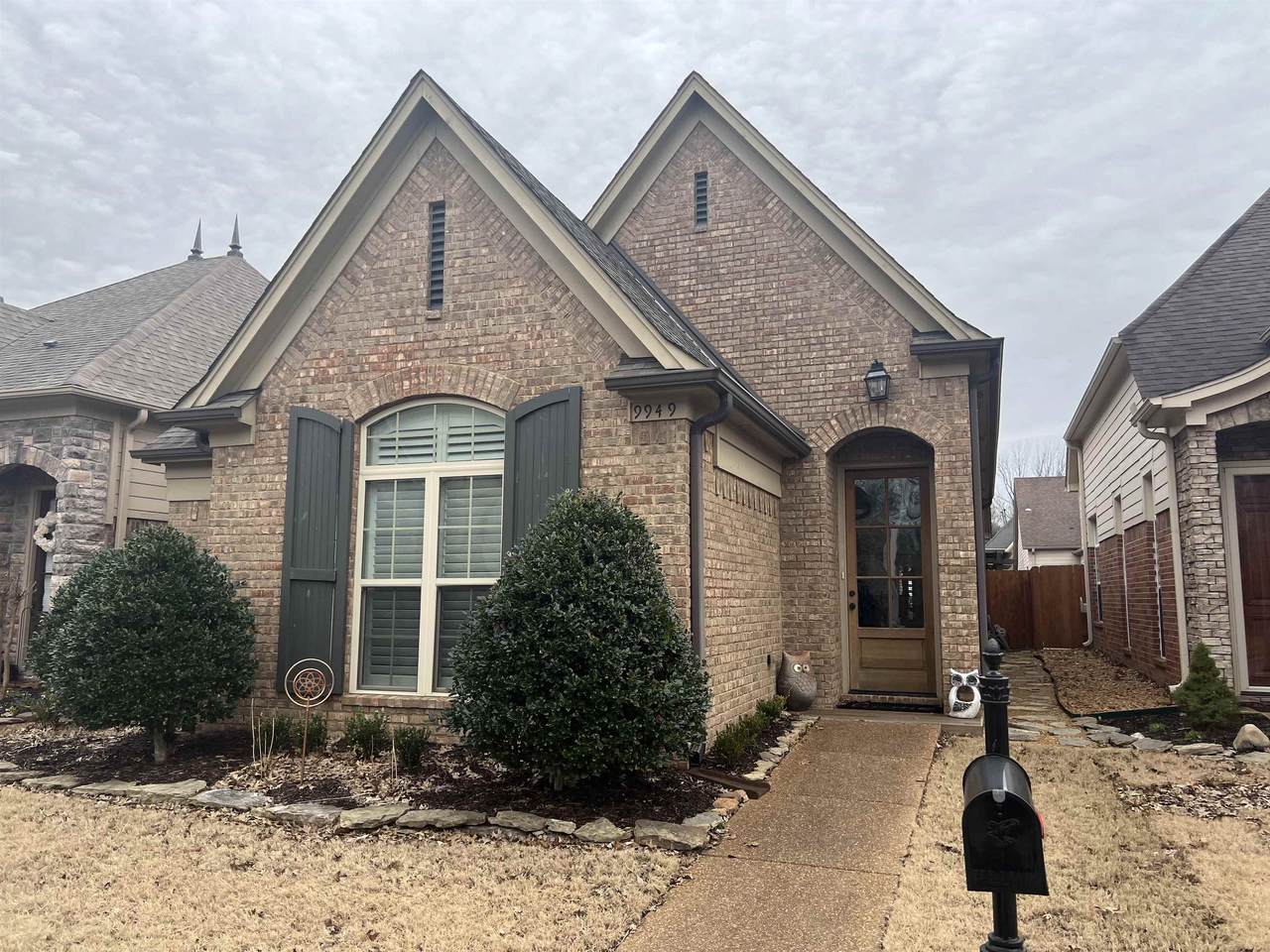 9949 Oban Dr - Photo 1