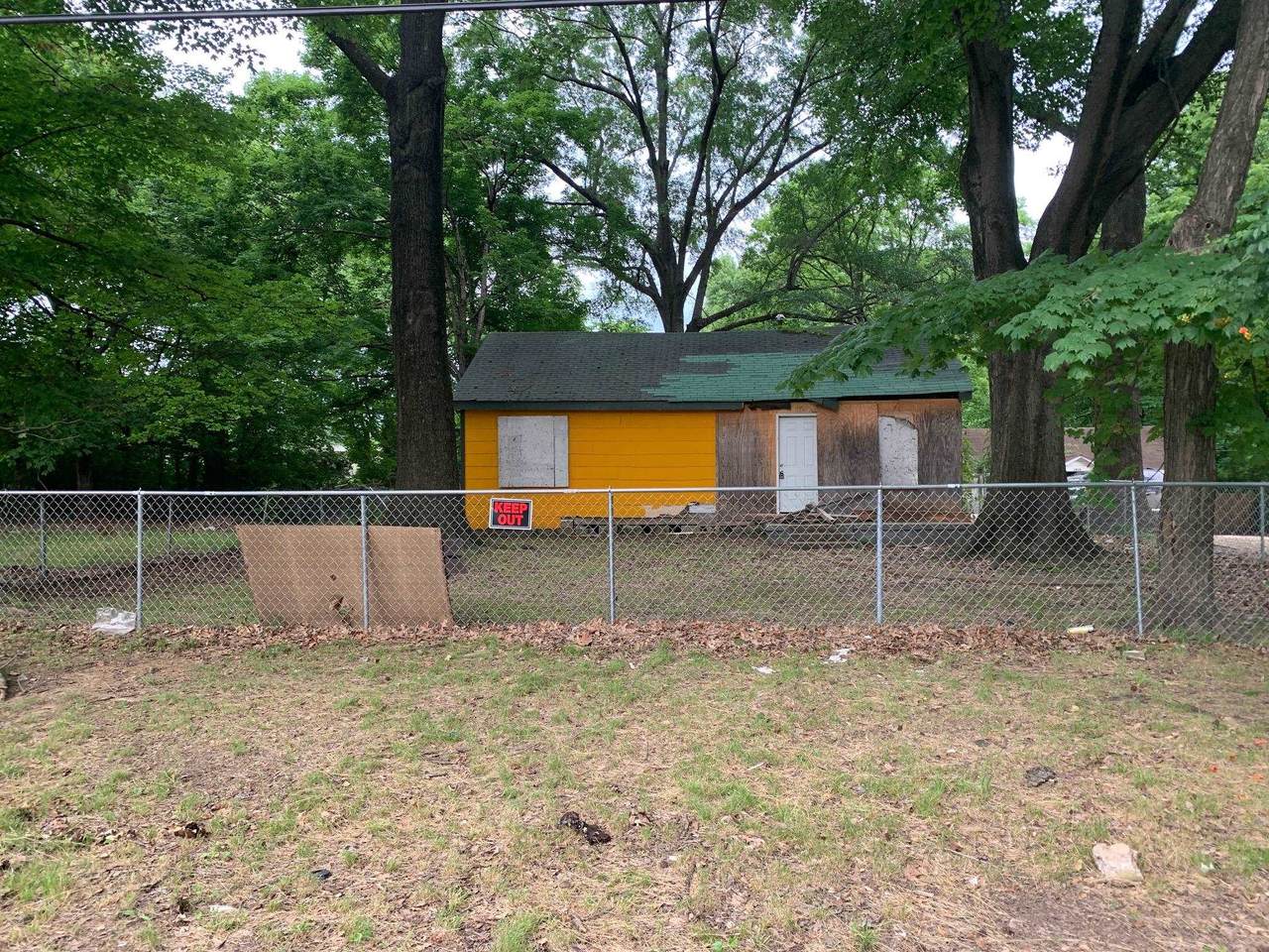 1812 Pinedale Ave - Photo 1
