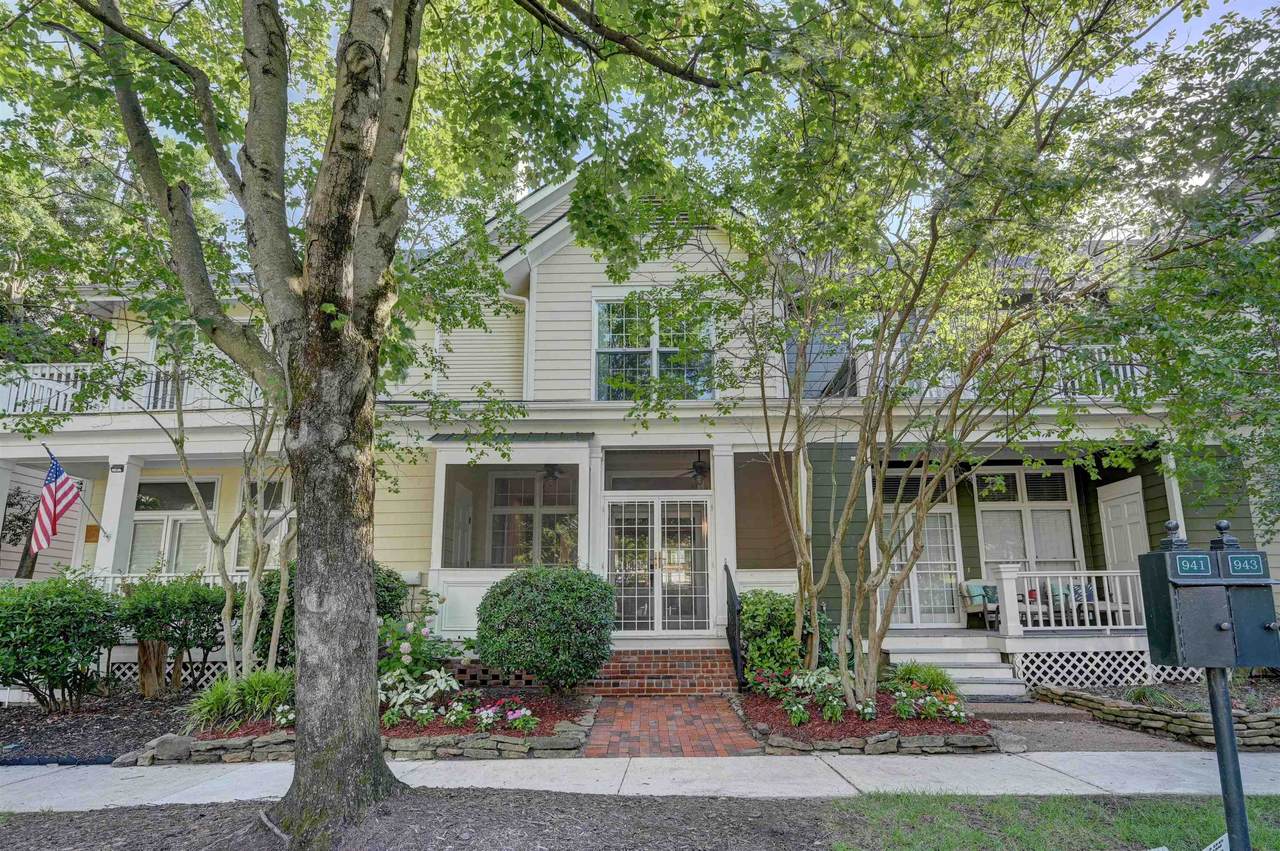 941 Harbor View Dr - Photo 1