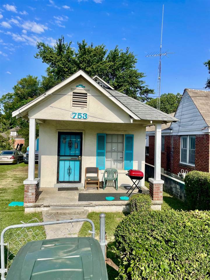 753 Hamilton St - Photo 1
