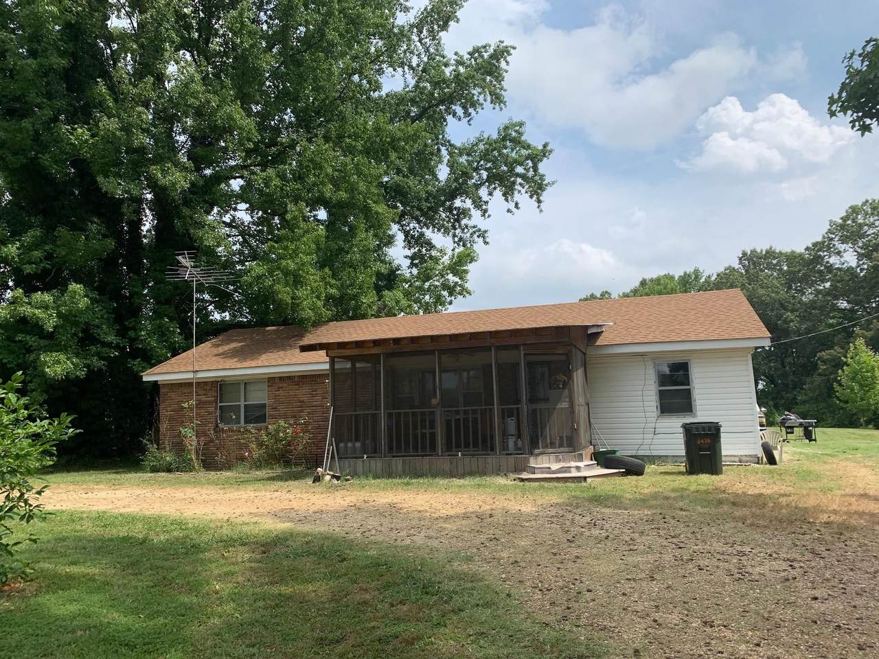 2436 19 Hwy - Photo 1