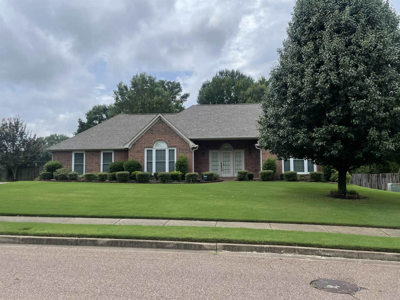 693 Beckett Ridge Cv - Photo 1