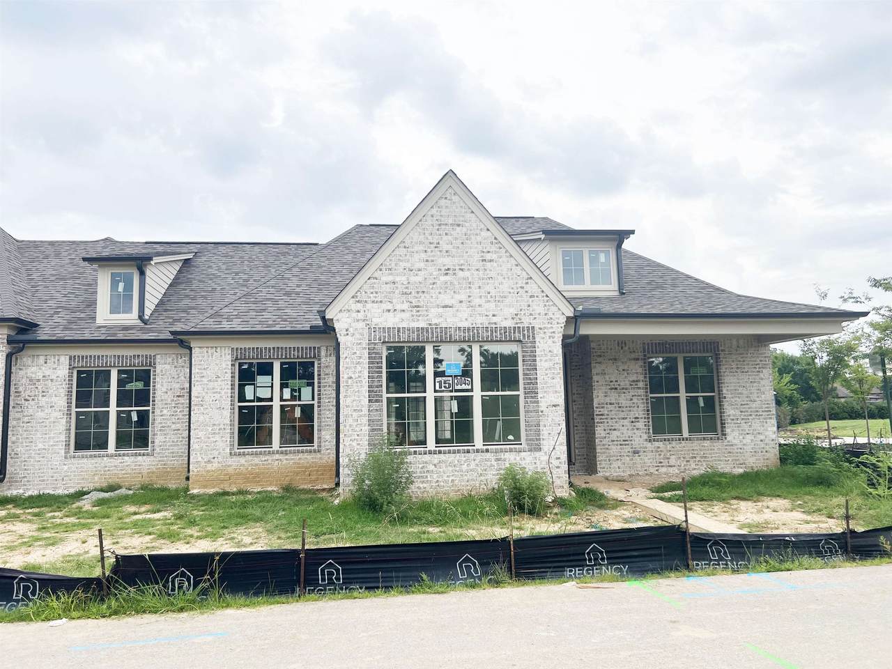 3045 Sterlingshire Dr - Photo 1