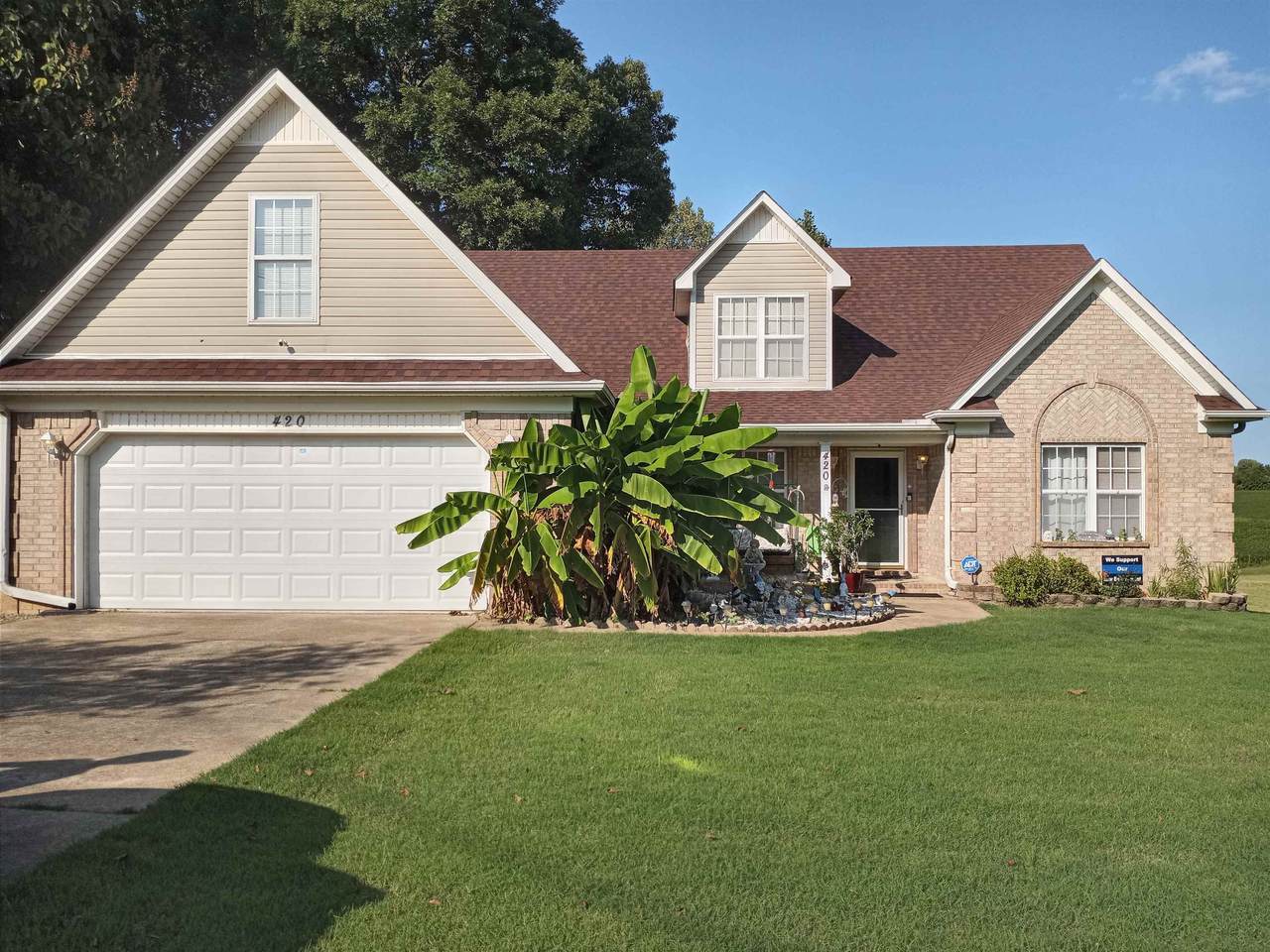 420 Rae Dr - Photo 1