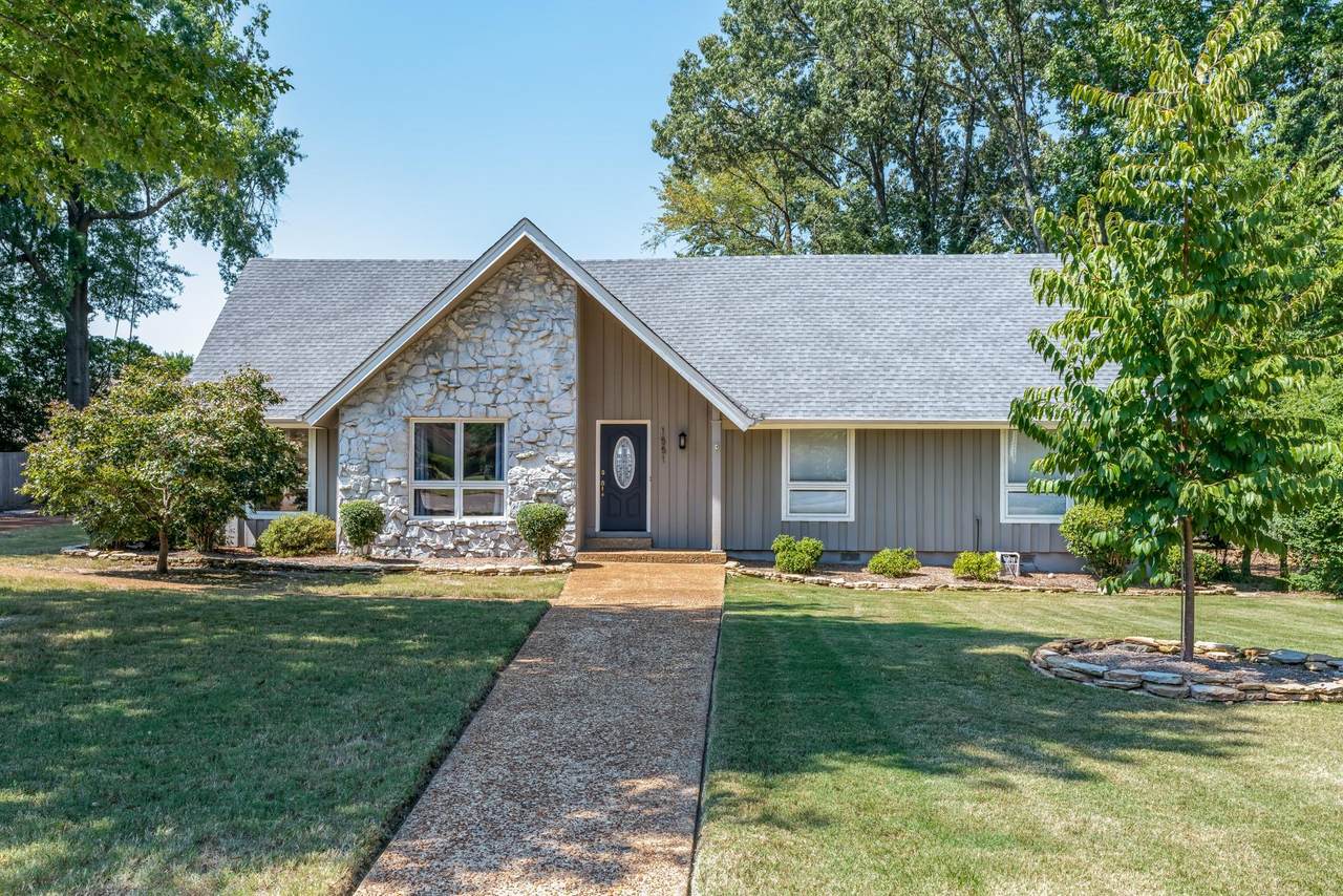 1551 Poplar Ridge Dr - Photo 1