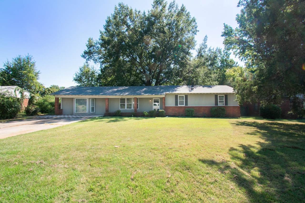 203 Lawndale Dr - Photo 1