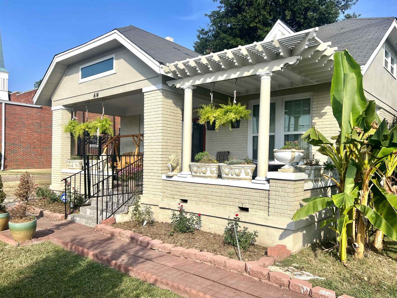 414 Watkins St - Photo 1