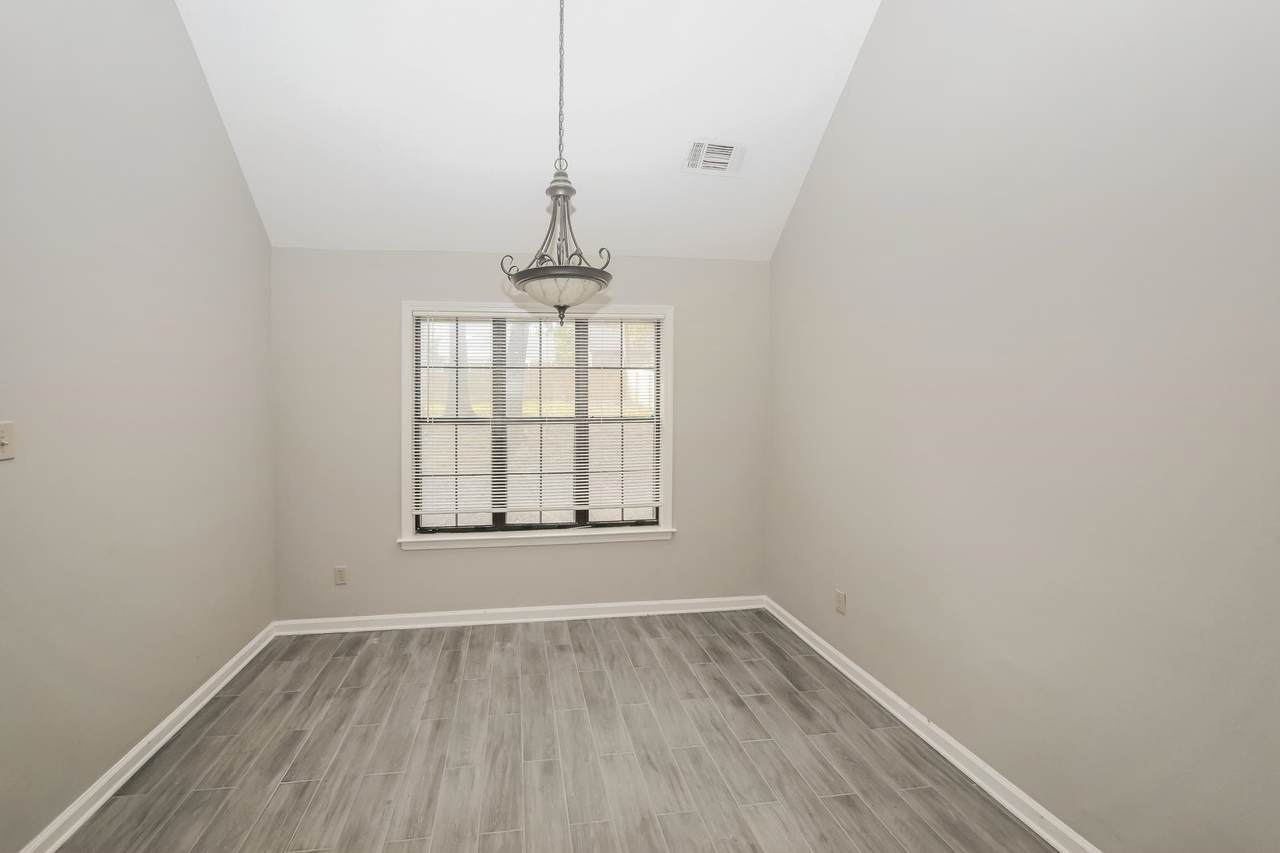 4470 Garrison Ave - Photo 1