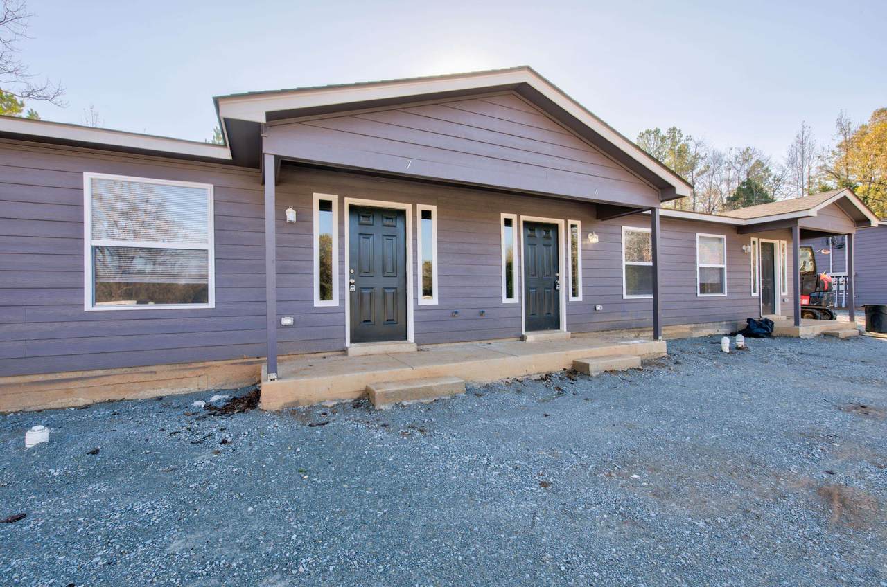 214 Poplar St - Photo 1