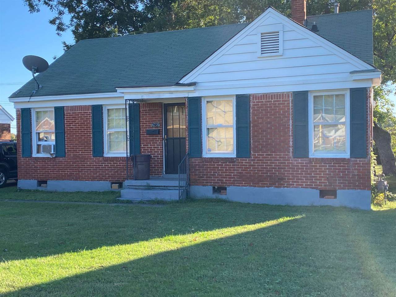 2481 Browning Ave - Photo 1