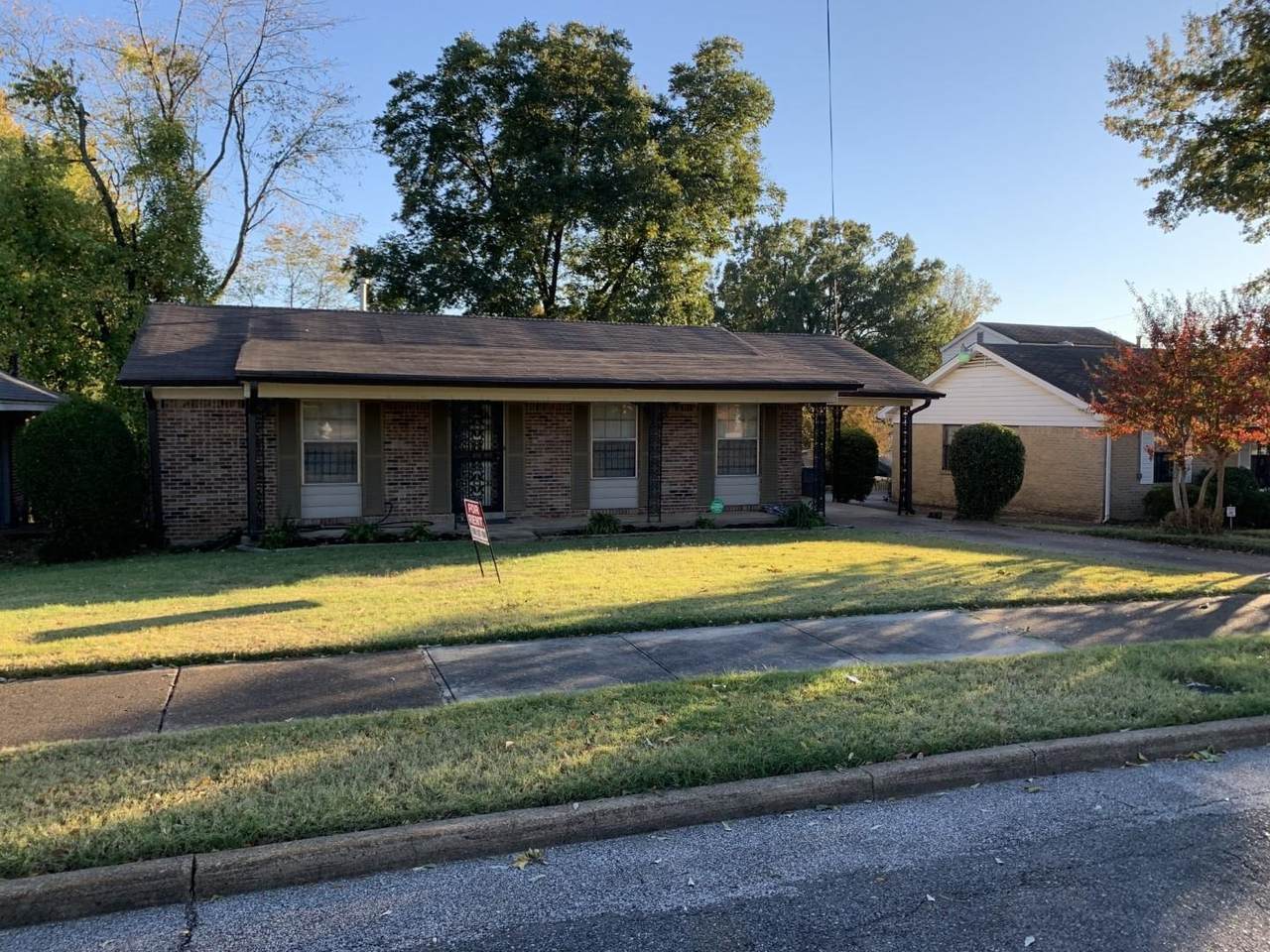 1569 Menager Ave - Photo 1