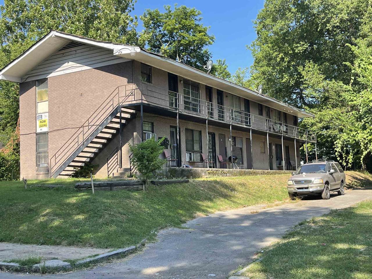 301 Manassas St - Photo 1