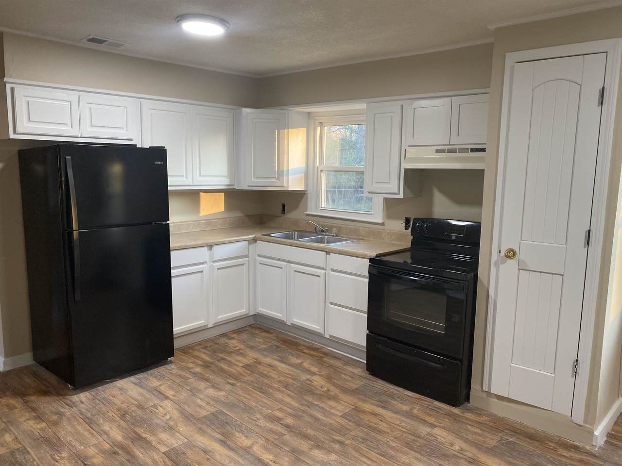 170 Hollywood Acres Ln - Photo 1