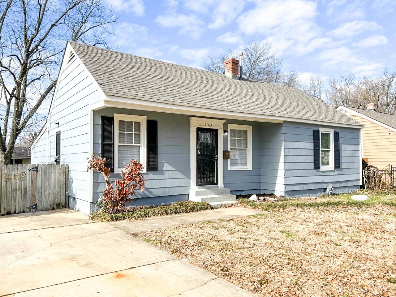 1163 Leawood St - Photo 1