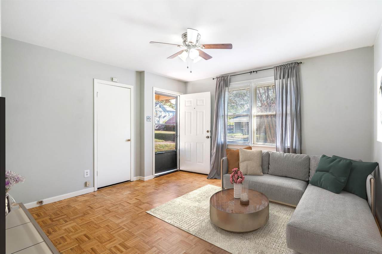 2094 Harbert Ave - Photo 1
