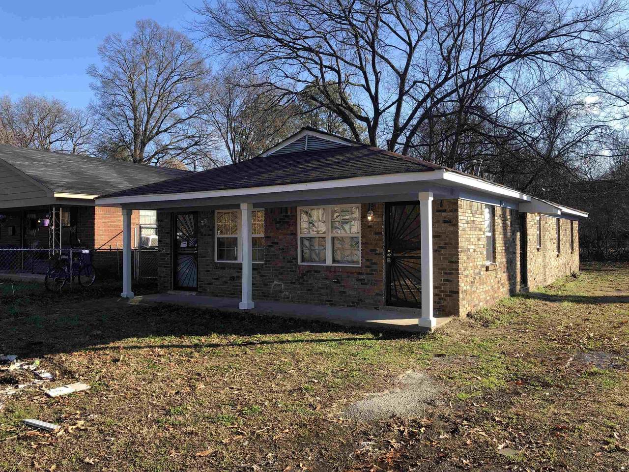 1628 Main St - Photo 1