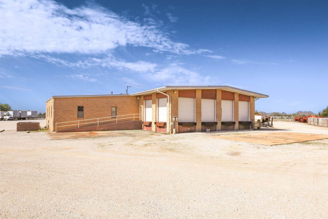 107 Air Park Rd - Photo 1