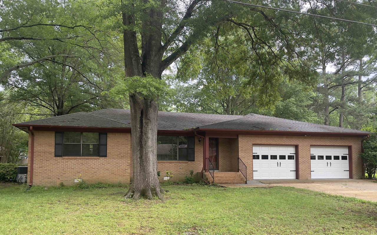 806 Lynn St - Photo 1