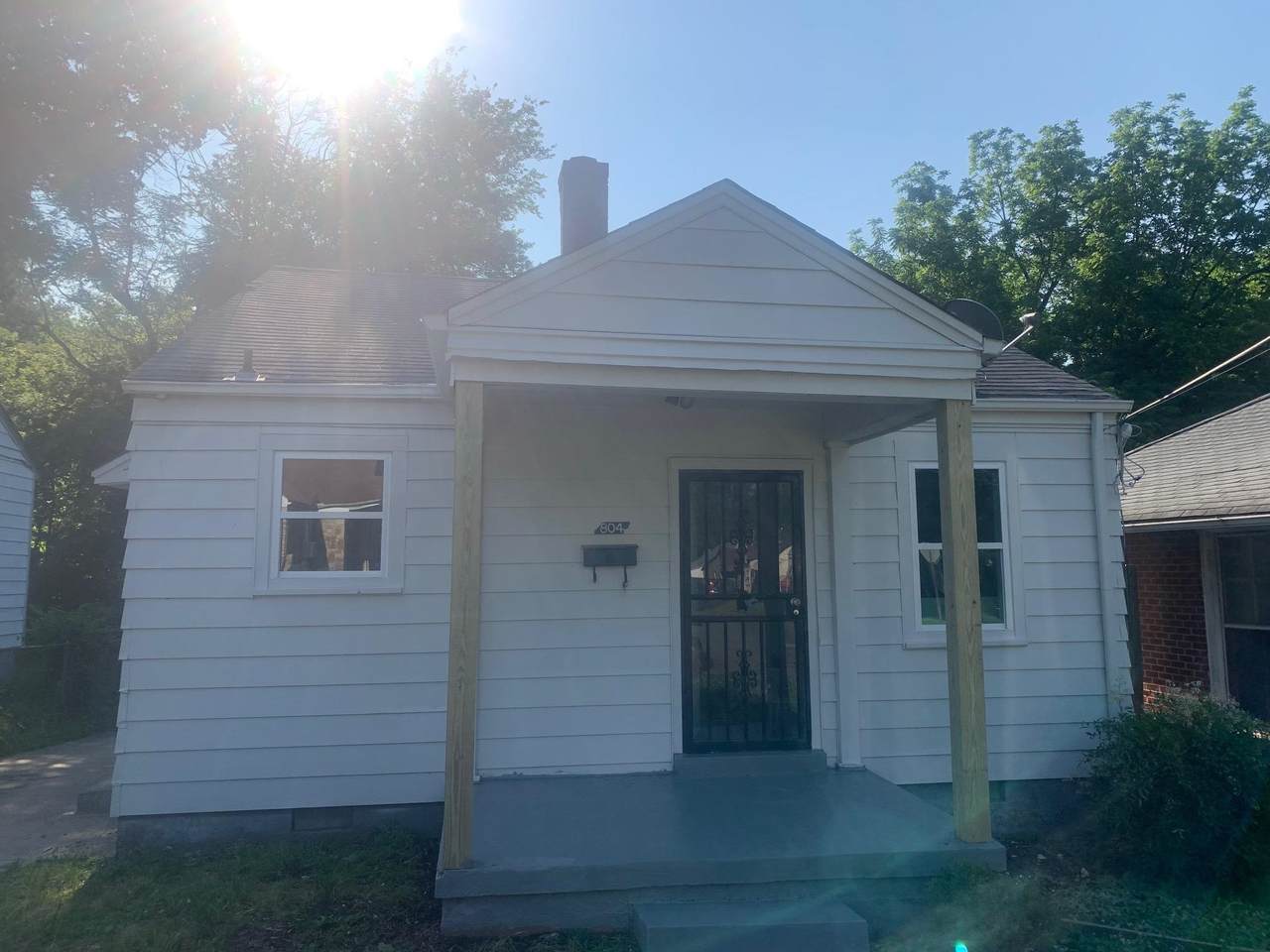 804 Columbia St - Photo 1